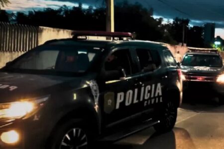 Mulher não aceitava namoro da filha de 17 anos com homem de 50 Jovem é apreendida suspeita de matar a mãe com janta envenenada em Alagoas