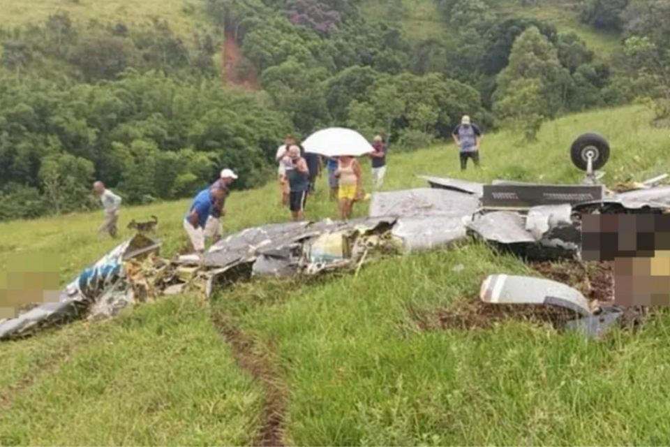 Queda de avião em Itapeva já registrou a morte de 5 pessoas (Foto reprodução redes sociais)