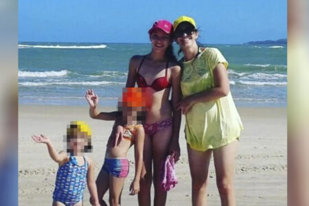 Chacina em Sorriso (MT) - Família posa para foto com trajes de banho de frente para o mar (Foto: redes sociais)