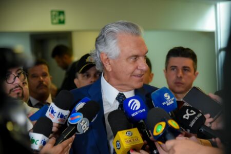 O governador Ronaldo Caiado (União Brasil) durante coletiva na apresentação dos índices de criminalidade de 2023