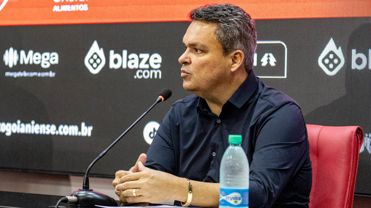 Adson Batista em entrevista coletiva