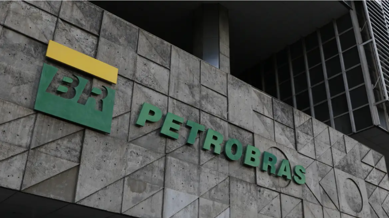 Ministro reconhece conflito com presidente da Petrobras e diz não abrir mão de autoridade