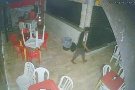 Homem realiza furto de televisão em lanchonete de Goiânia (Foto: Reprodução)