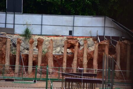 Desabamento de rua no Setor Marista