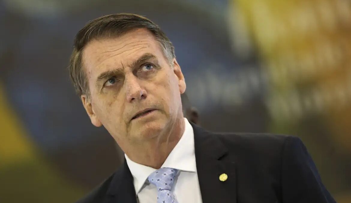 Canais bolsonaristas deletam mais de 1,5 mil vídeos após operação da PF contra o ex-presidente Volume é superior ao contabilizado anteriores
