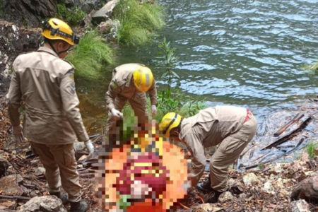 Vítima de afogamento em cachoeira de Alto Paraíso (GO) ficou submersa por cerca de uma hora (Foto CBMGO)