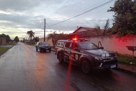 Goiás: Polícia investiga suspeitos de furtar 17 carros com golpe em contratos de locação Mandados são executados em Goiânia, Aragoiânia
