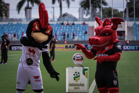Mascotes de Goiânia e Atlético Goianiense no Olímpico