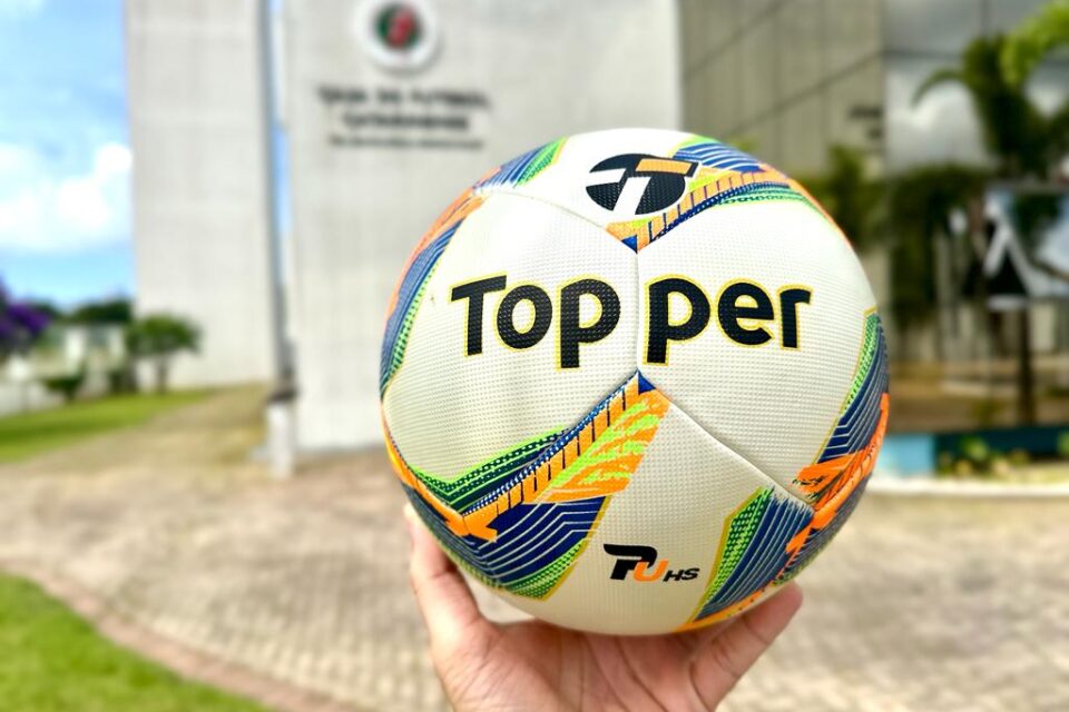 Bola oficial da Topper para alguns estaduais