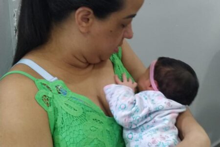 Goiânia inicia vacinação contra vírus respiratório em crianças prematuras
