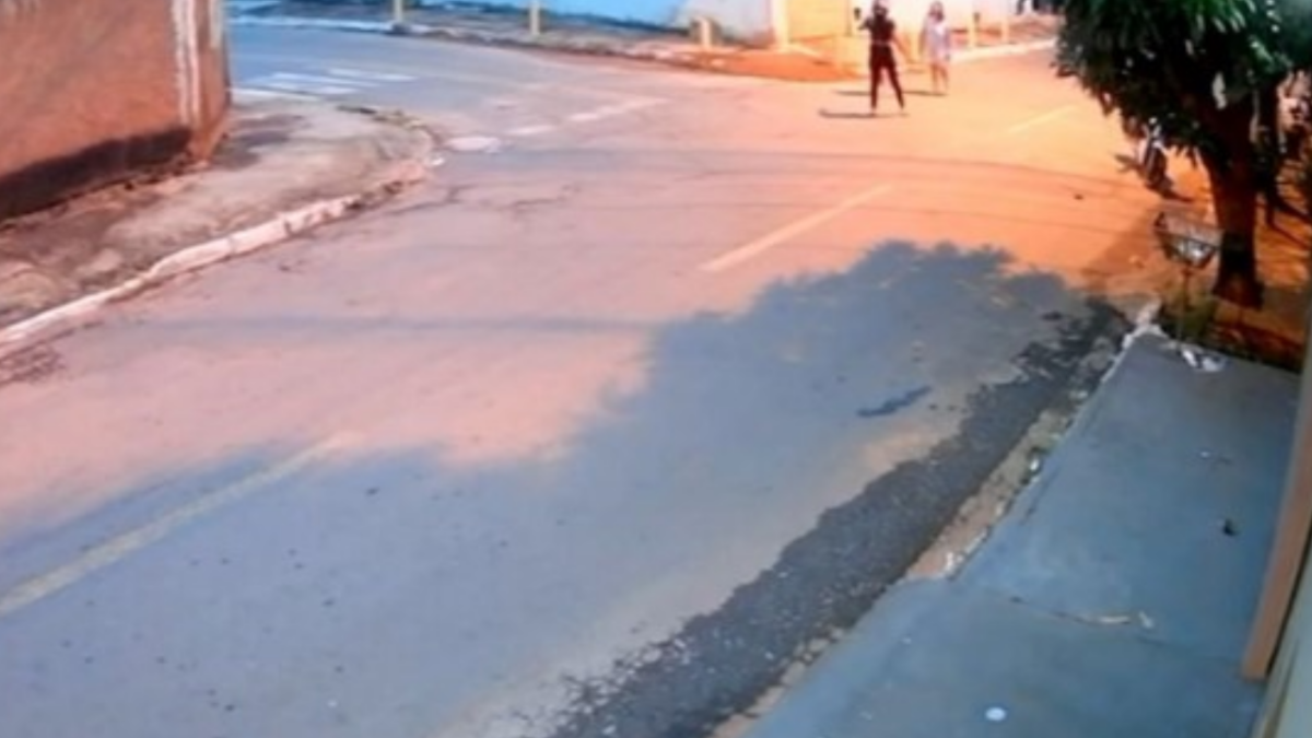 Mulher foi morta a facadas no Parque Tremendão, em Goiânia (Foto: Divulgação)
