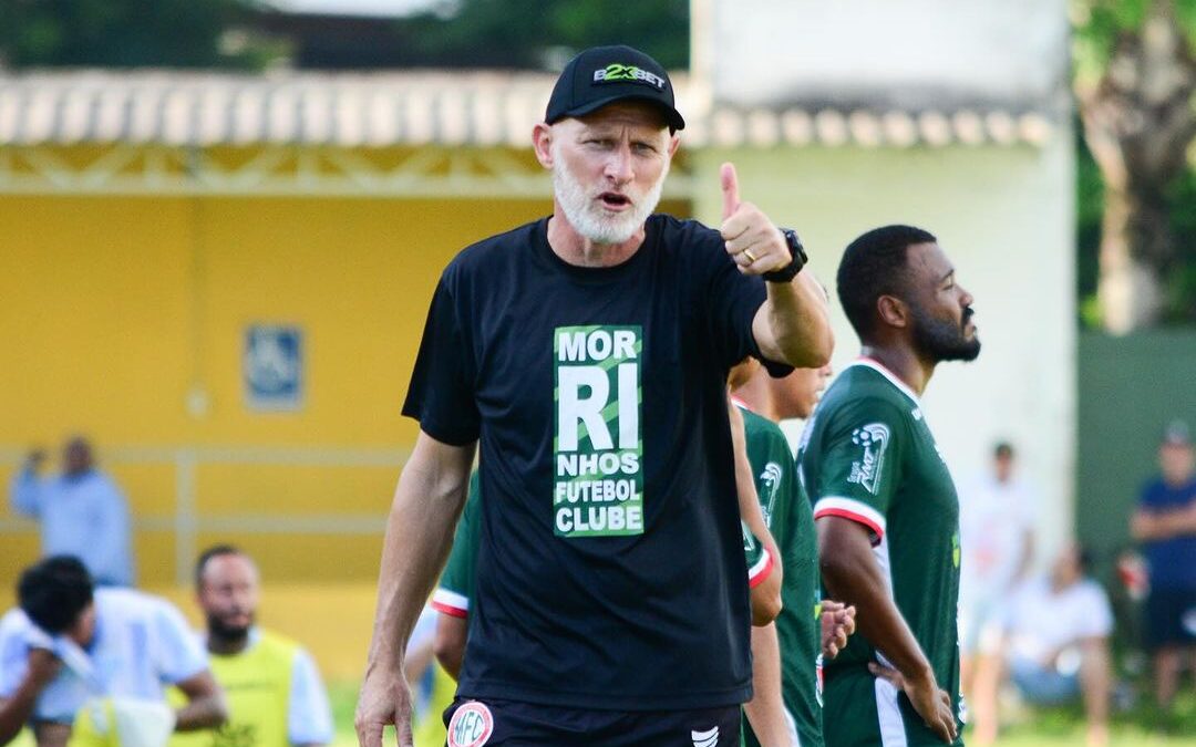 Silvio Criciúma durante treino do Morrinhos