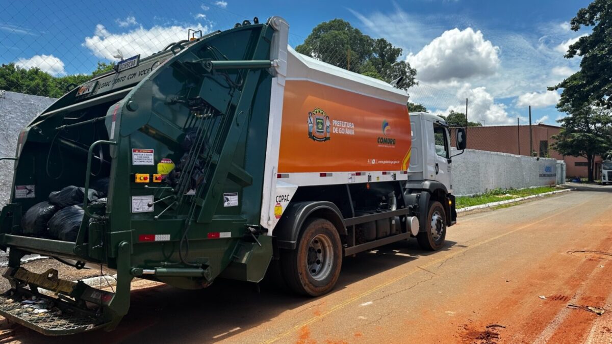 Comurg recolhe cerca de 36 mil toneladas de lixo urbano residencial por mês em Goiânia (Foto: Luciano Magalhães/ Saulo Hermínio)