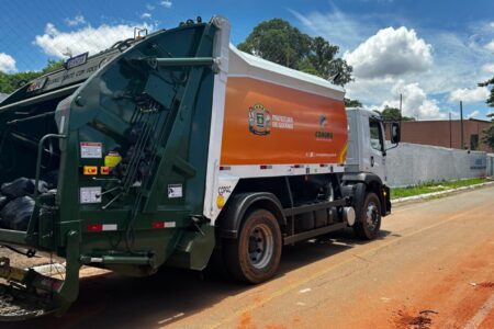 Comurg recolhe cerca de 36 mil toneladas de lixo urbano residencial por mês em Goiânia (Foto: Luciano Magalhães/ Saulo Hermínio)