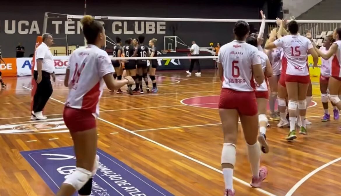 Jogadoras em quadra no Rio de Janeiro