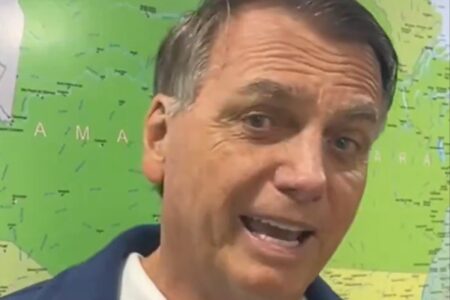 Bolsonaro ficou 2 dias na embaixada da Hungria logo após ação da PF, diz NYT