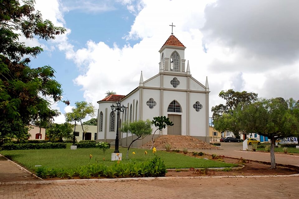 Projeto quer isentar igrejas em Goiás de ICMS em compras de produtos essenciais