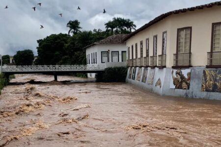 Cidade de Goiás tem previsão de chuva intensa para esta quinta-feira (22) Cimehgo da Semad emitiu alerta; confira