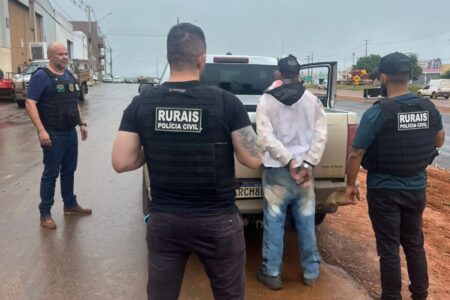 prisão foram cumpridos em Brasília, Campo Alegre e Cristalina Assaltantes que chegaram em propriedade rural por embarcação são presos