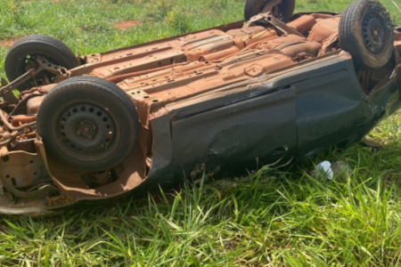 Capotamento de carro na BR-070, em Piranhas (Foto: Divulgação)