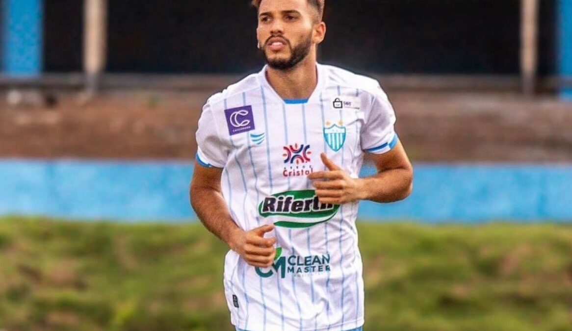 João Celeri atuando pelo Crac