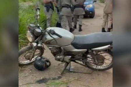 Motociclista sofre acidente durante fuga da Polícia Militar (Foto: Reprodução/PMGO)