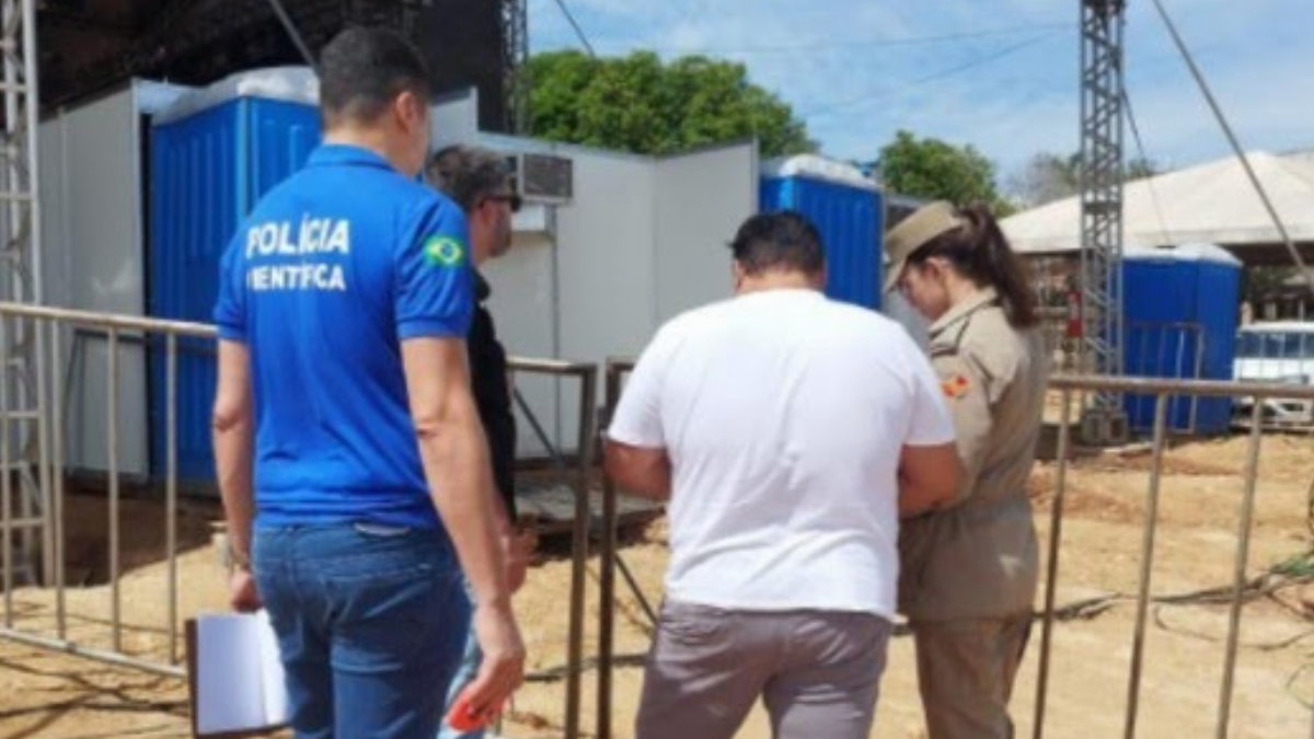 Polícia Técnico Científica trabalha no lago Serra da Mesa (Foto: Reprodução)