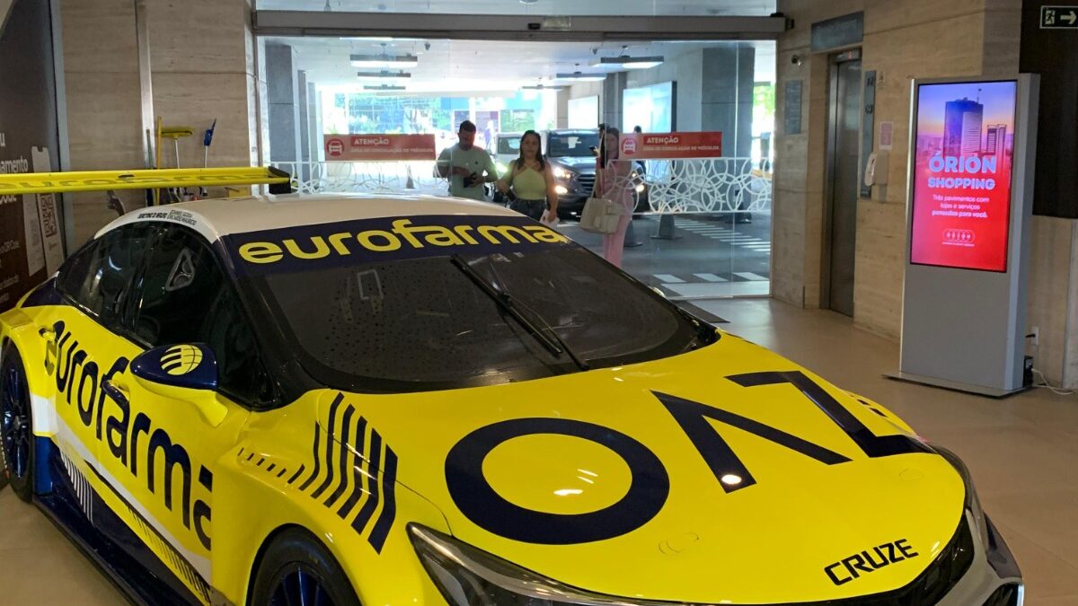 Carro da Eurofarma que ficará exposto