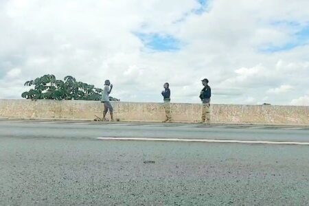 PRF impede que homem dê fim a própria vida na BR-020, em Planaltina (DF)