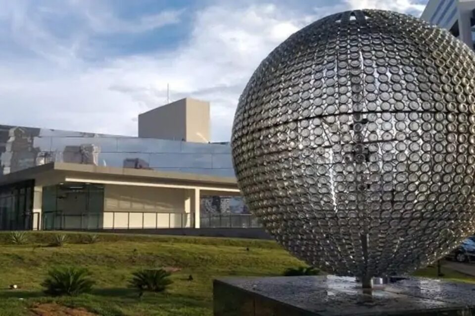 Goiânia pode ganhar Calçada da Fama em frente ao Centro Cultural Casa de Vidro
