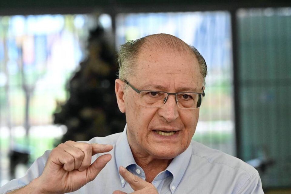 Alckmin diz que Lula não deve vetar tributação de compras internacionais até US$ 50