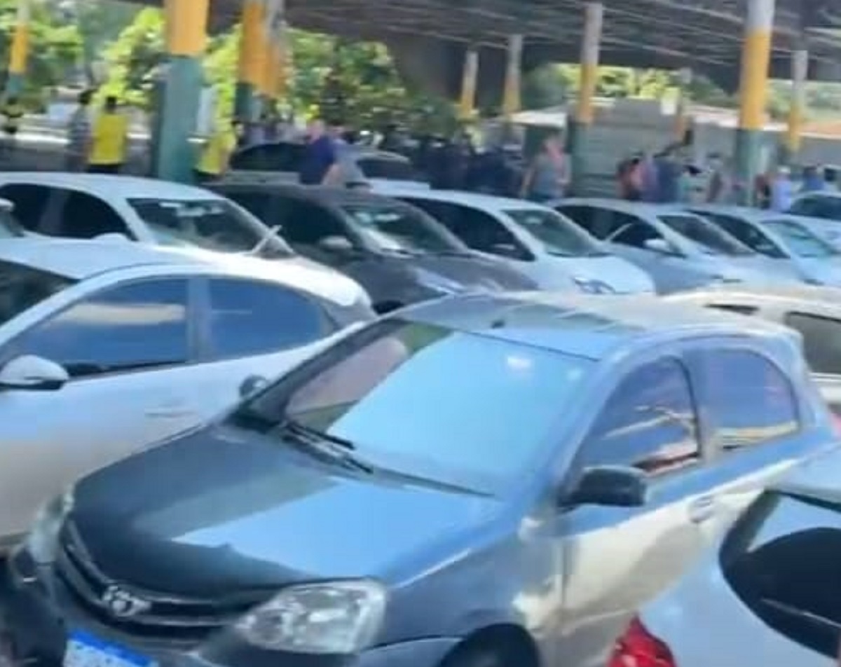 Motoristas de app em Goiânia protestam contra proposta de regulamentação