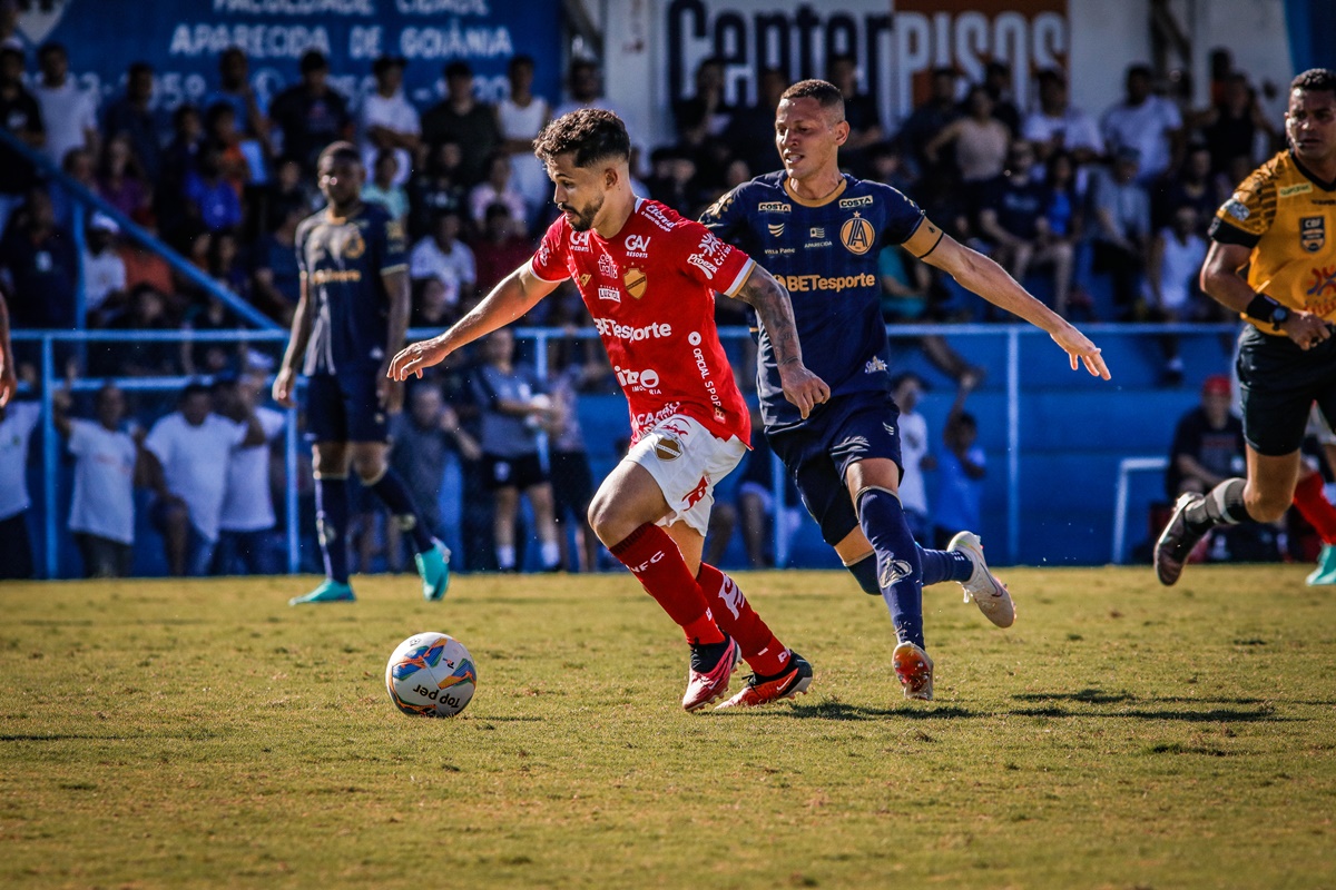 Vila Nova e Aparecidense duelam pelas semifinais do Goianão; confira o retrospecto das equipes