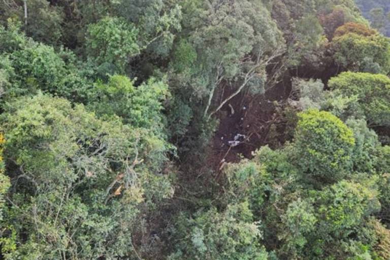 Local na Serra do Japi onde foram encontrados destroços da aeronave desaparecida - Divulgação/GCM de Jundiaí