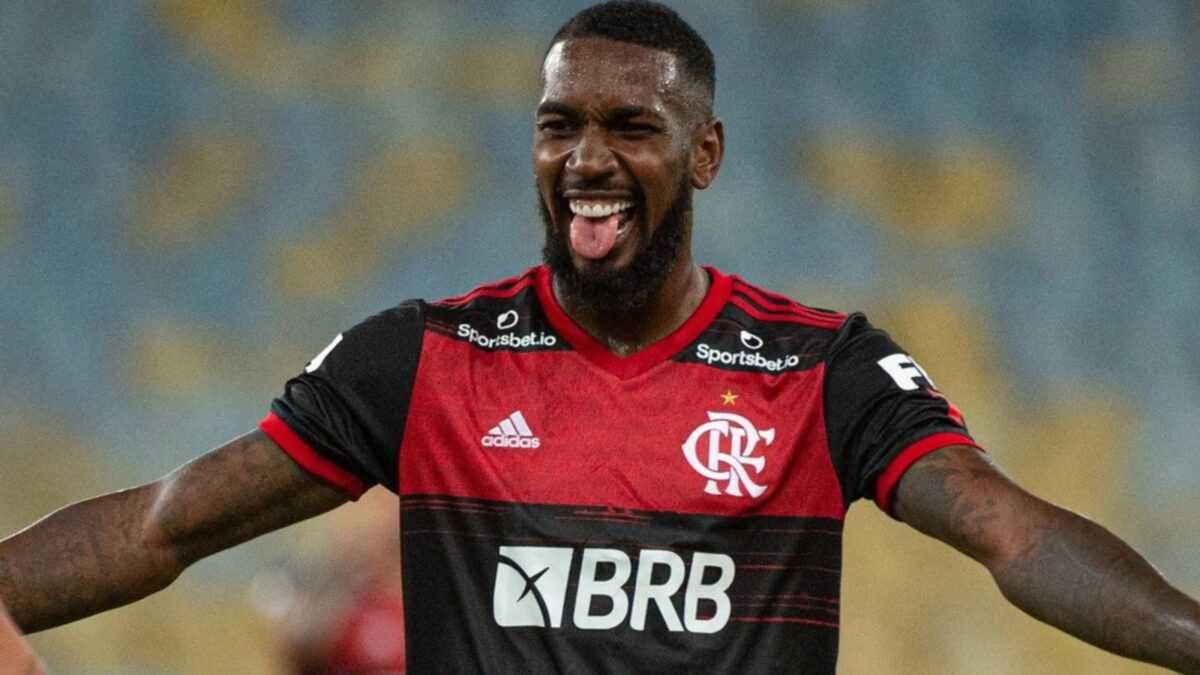 Gerson comemorando no Flamengo