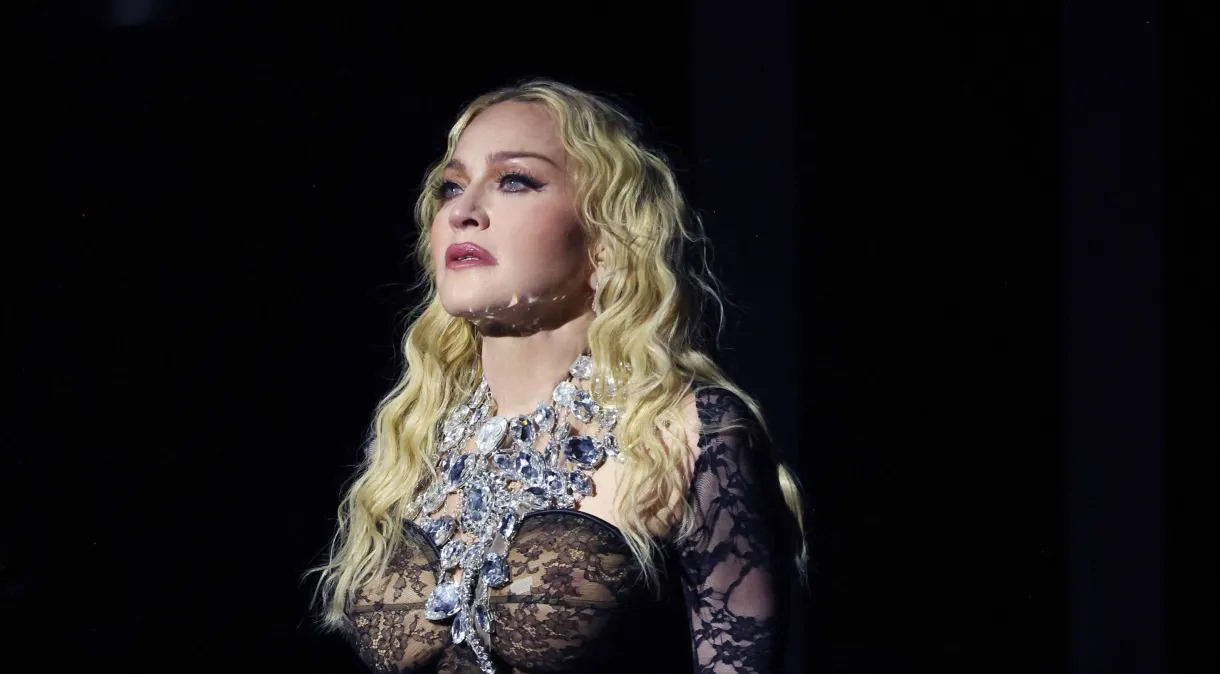 Madonna no Rio: 270 toneladas de estrutura, palco de 18m, 45 baús de roupas; veja números