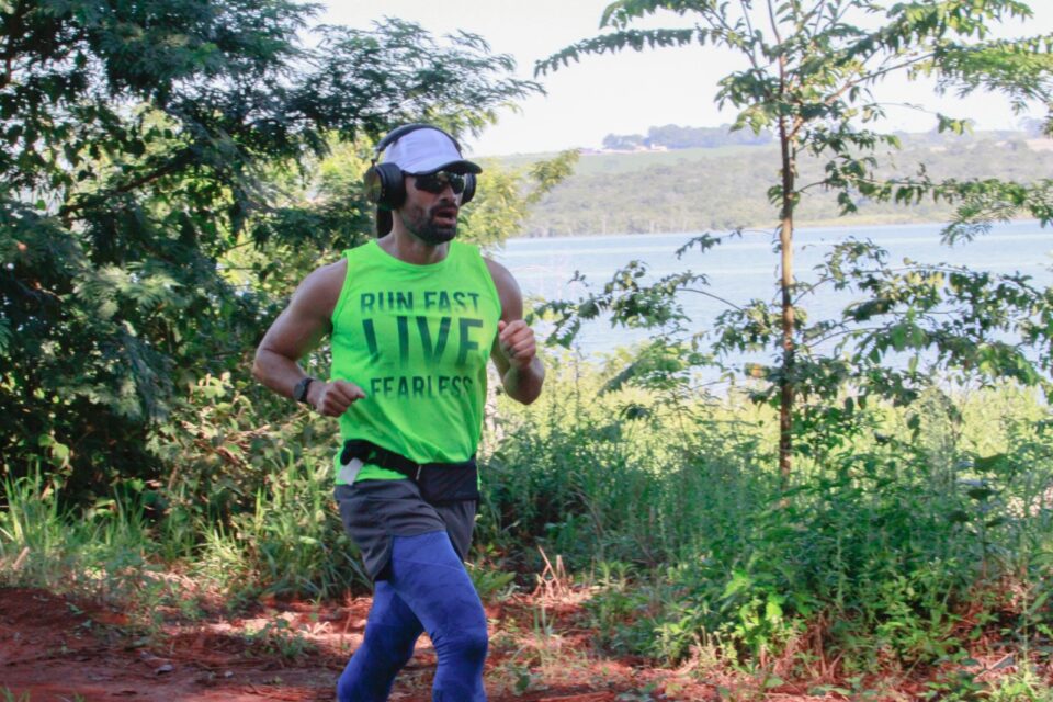 Atletas participam de corrida no Parque Altamiro de Moura Pacheco (Foto: Divulgação)