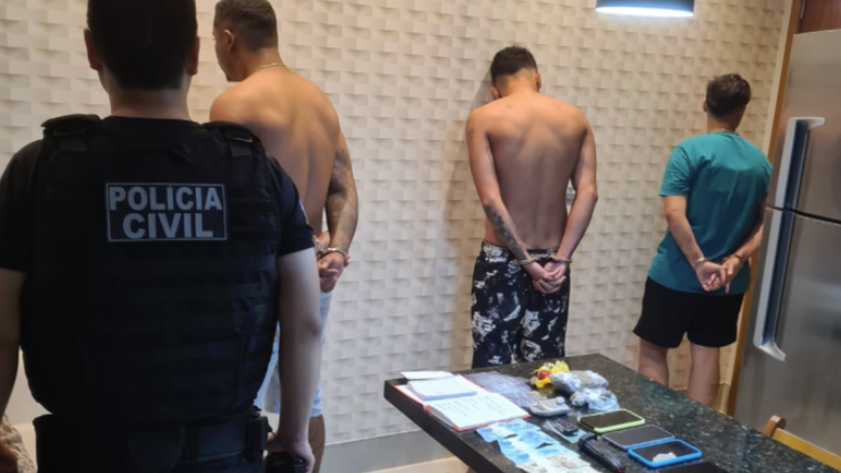 Suspeitos presos pela Polícia Civil (Foto: Divulgação)
