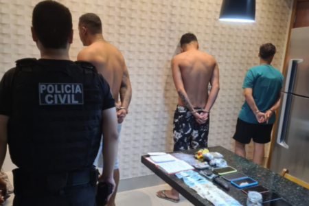 Suspeitos presos pela Polícia Civil (Foto: Divulgação)