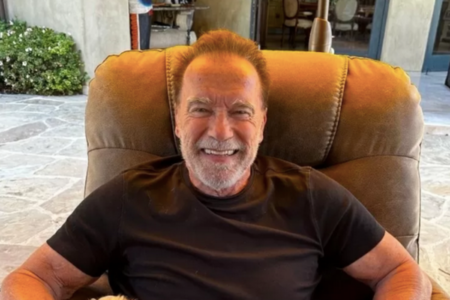 Arnold Schwarzenegger fez cirurgia para colocar marca-passo (Foto reprodução)