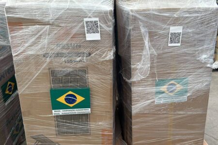Ajuda enviada pelo Brasil a palestinos fica retida na fronteira da Faixa de Gaza 30 pacotes de suprimentos não puderam entrar no território