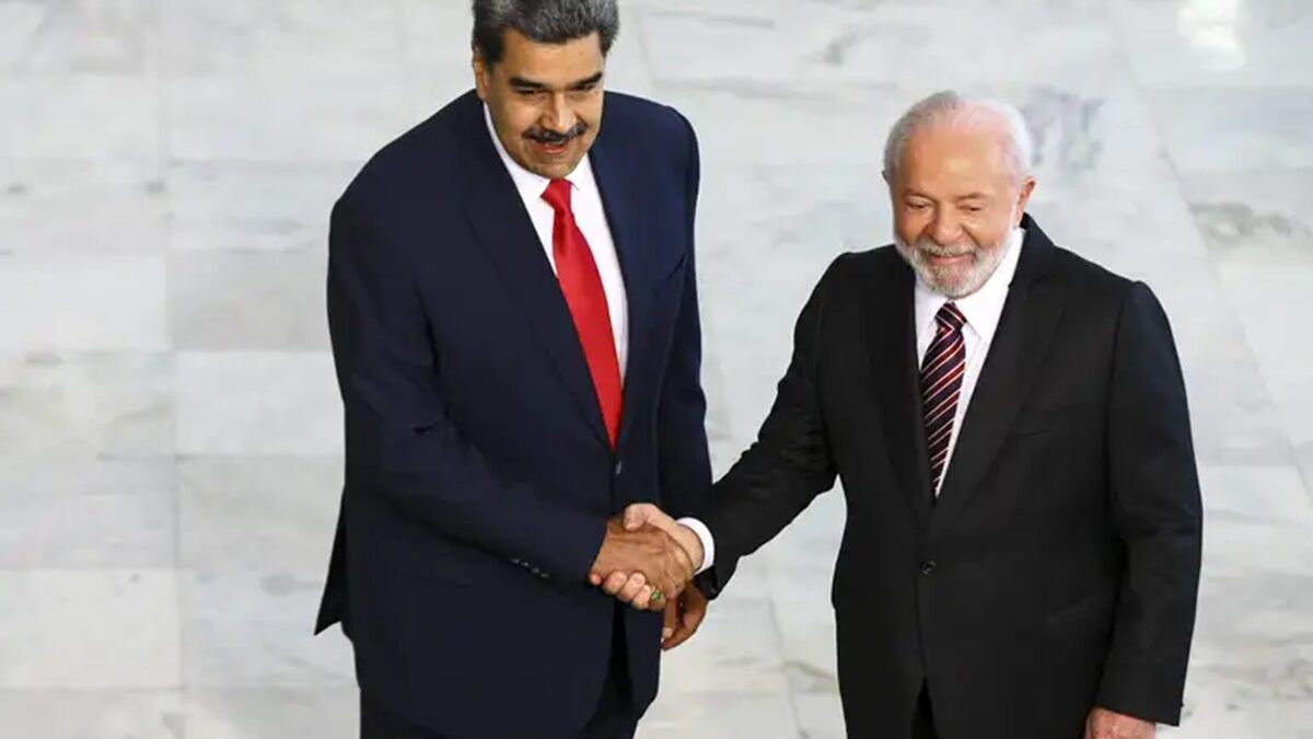 Maduro quer telefonar para Lula, mas ligação ainda não está marcada