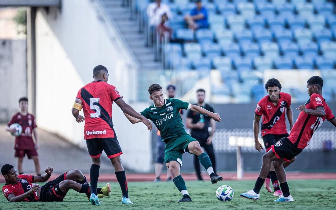 Jogadores de Goiás e Atlético Goianiense Sub-20