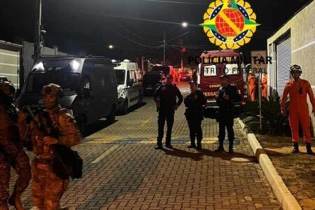 Idoso é preso no DF suspeito de agredir e manter namorada em cárcere privado