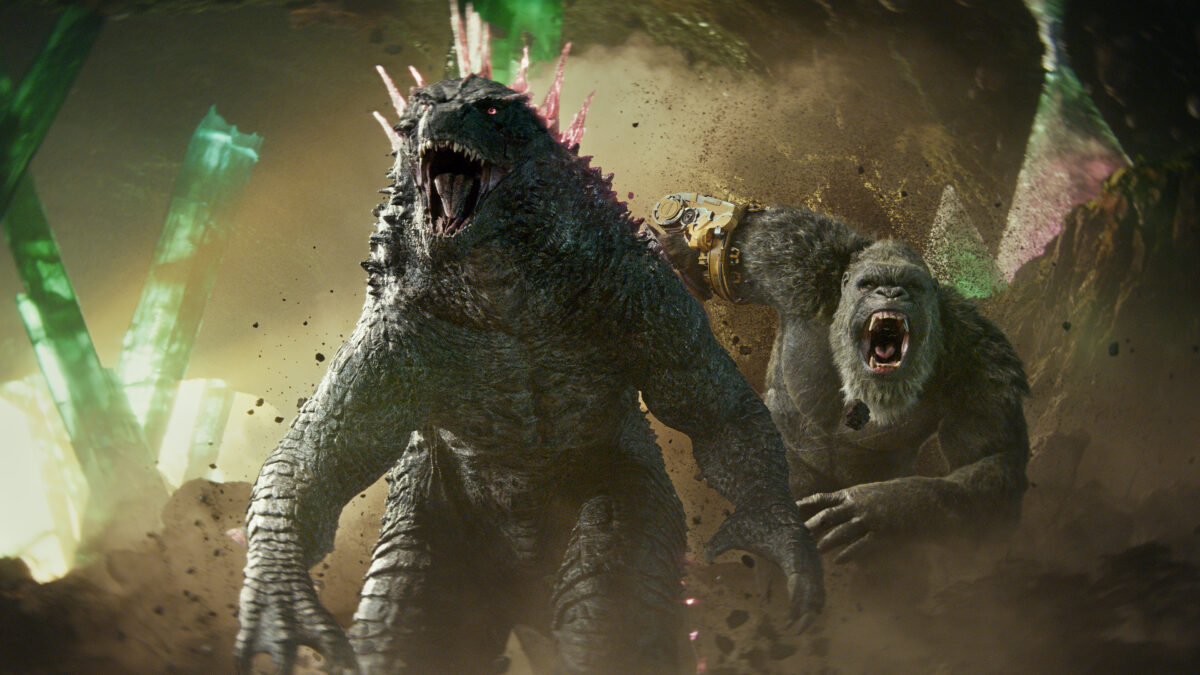 "Godzilla e Kong: O Novo Império" liderou as bilheterias norte-americanas outra vez com mais US$ 31,7 milhões em seu segundo ano, totalizando US$ 135 milhões na América do Norte. Fora dos EUA, o filme caiu apenas 53%, para US$ 59,3 milhões, em 69 mercados. Mundialmente, o filme soma uma bilheteria total de US$ 361,1 milhões.