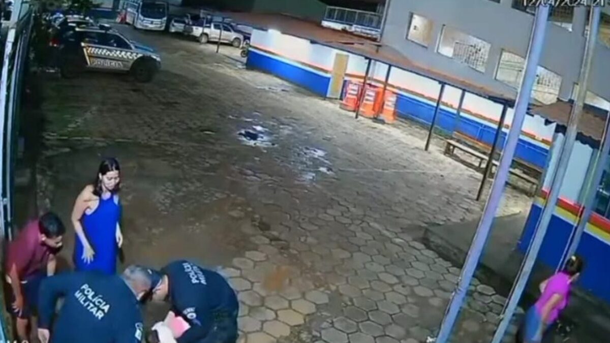 PMs salvam bebê de um mês de vida que engasgou-se em Brazlândia, no DF Vídeo mostra momento de desespero dos familiares