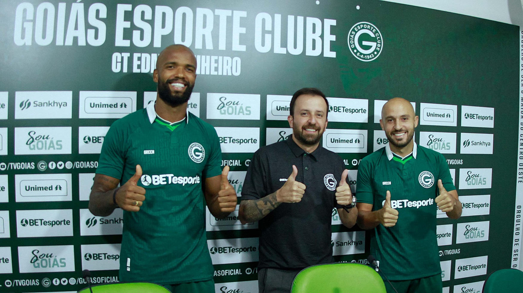 Apresentados, Régis e Messias reforçam discurso do único objetivo do Goiás na temporada: “Voltar para a Série A”