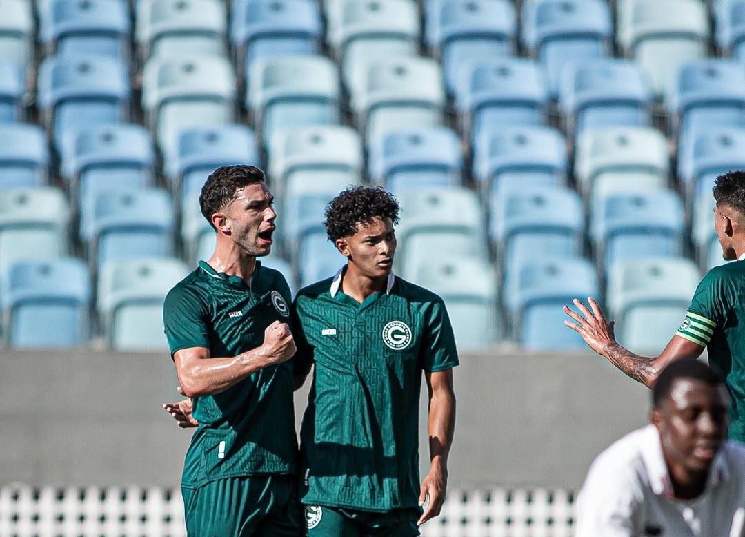 Baldória marca em vitória contra o São Paulo, mas cobra desatenção em gols sofridos: “Isso não pode acontecer”