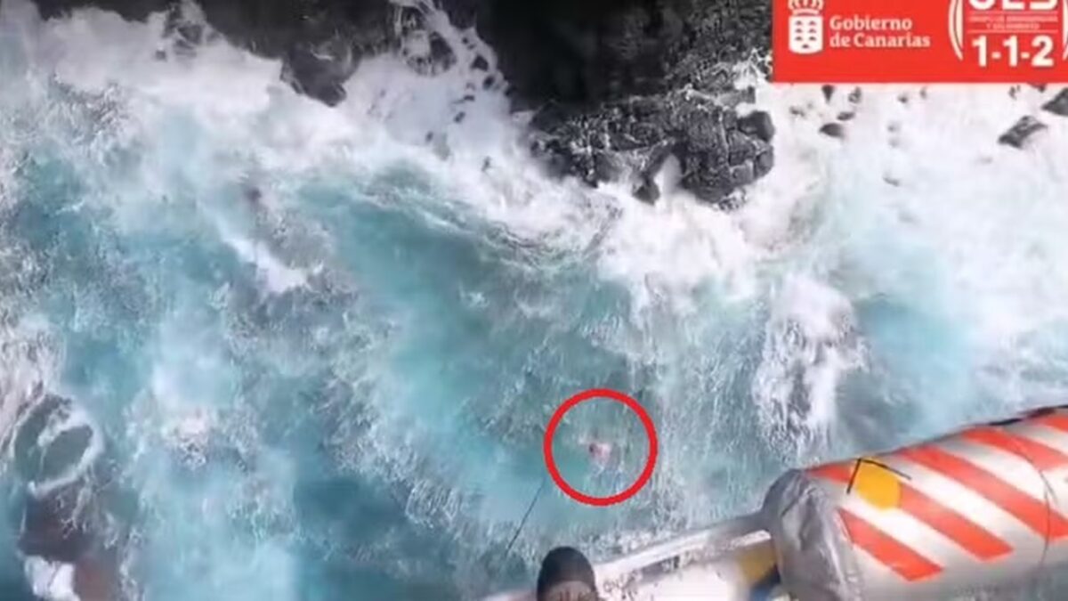 Turista morre ao cair no mar enquanto tirava fotos nas Ilhas Canárias; vídeo A queda está sendo investigada