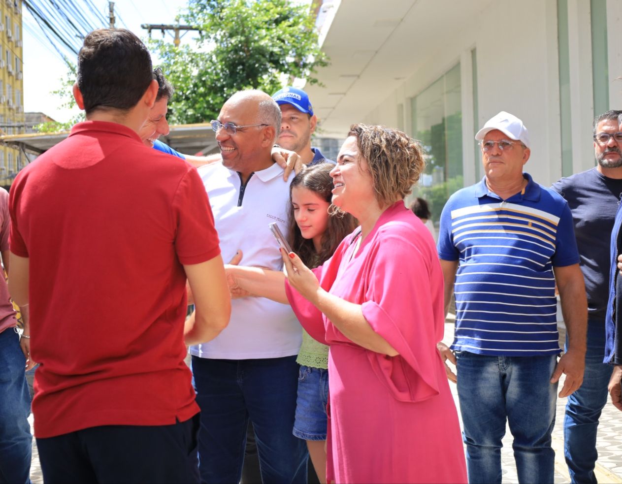 Ao lado do prefeito, Thelma Cruz diz que “sempre amou andar no Centro de Goiânia”